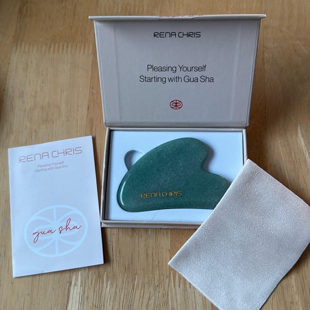 Gus Sha Jade Stone Facial Tool